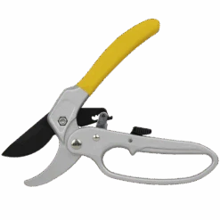 Ratcheting Pruner -Bear Archery trophy ridge ratcheting pruner archeryaccessories atrp 3